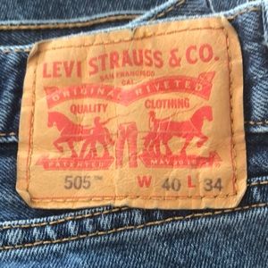 Levi’s 505 40x34 literally worn twice.